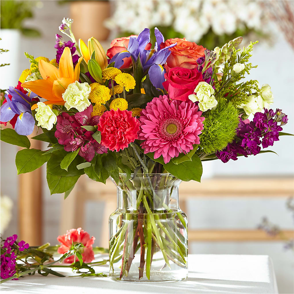 Bold & Bright – A Florist Original – DEE'S FLORAL & DESIGNS, Fairmont MN