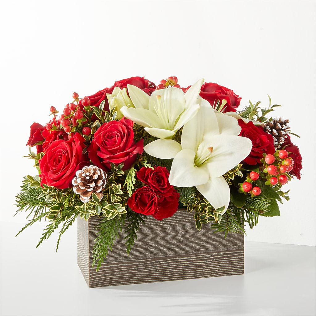 Snowy Wonderland Bouquet – DEE'S FLORAL & DESIGNS, Fairmont MN