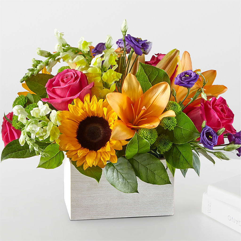 Best Day Box Bouquet – DEE'S FLORAL & DESIGNS, Fairmont MN