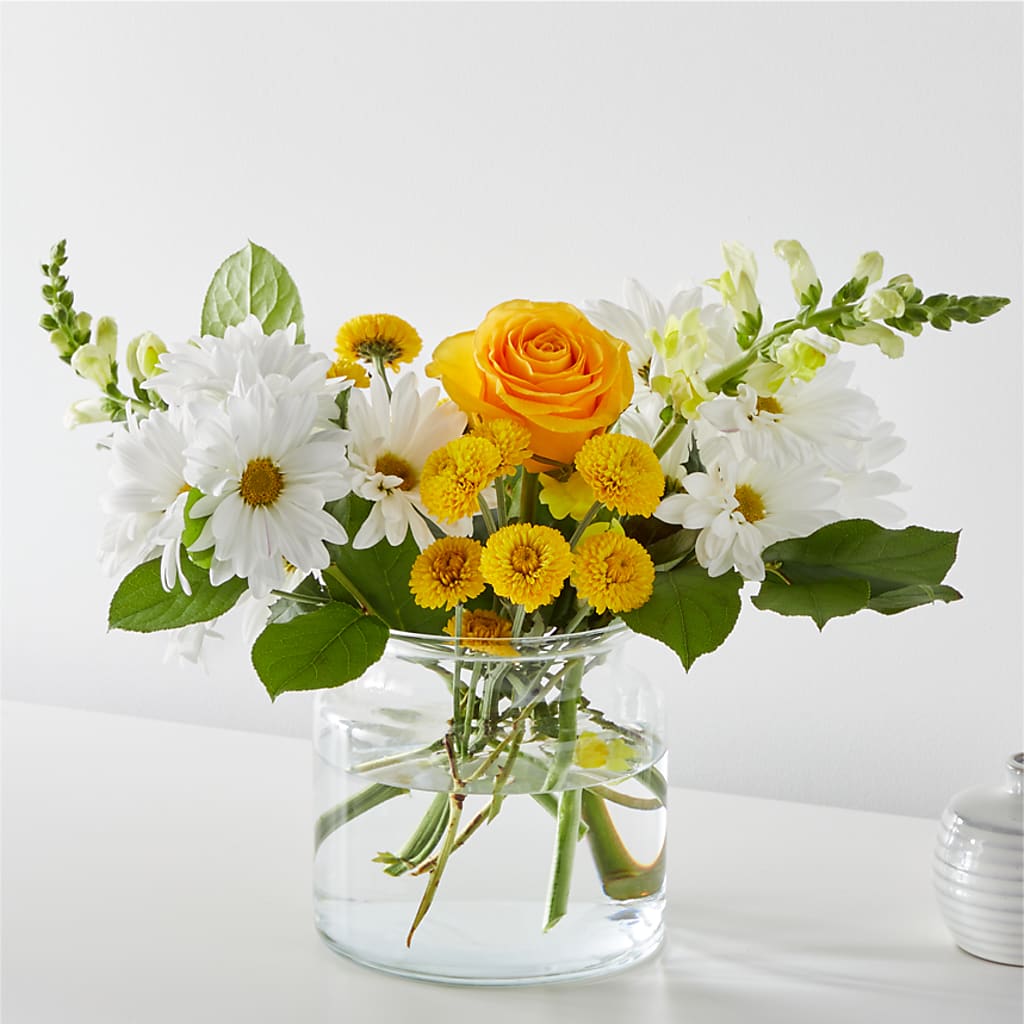 Sun Salutation Bouquet – DEE'S FLORAL & DESIGNS, Fairmont MN