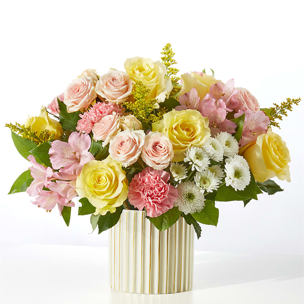 Watercolors Bouquet – DEE'S FLORAL & DESIGNS, Fairmont MN