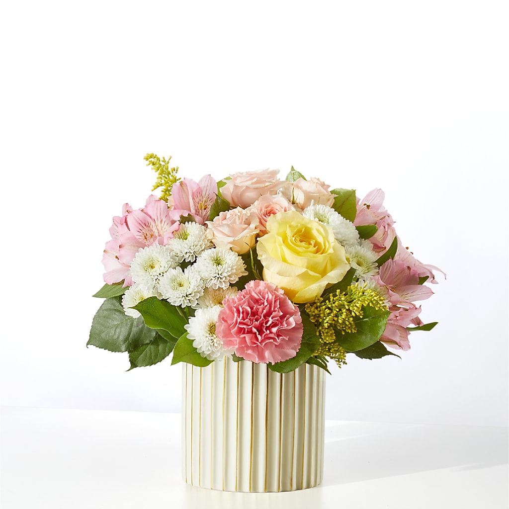 Watercolors Bouquet – DEE'S FLORAL & DESIGNS, Fairmont MN