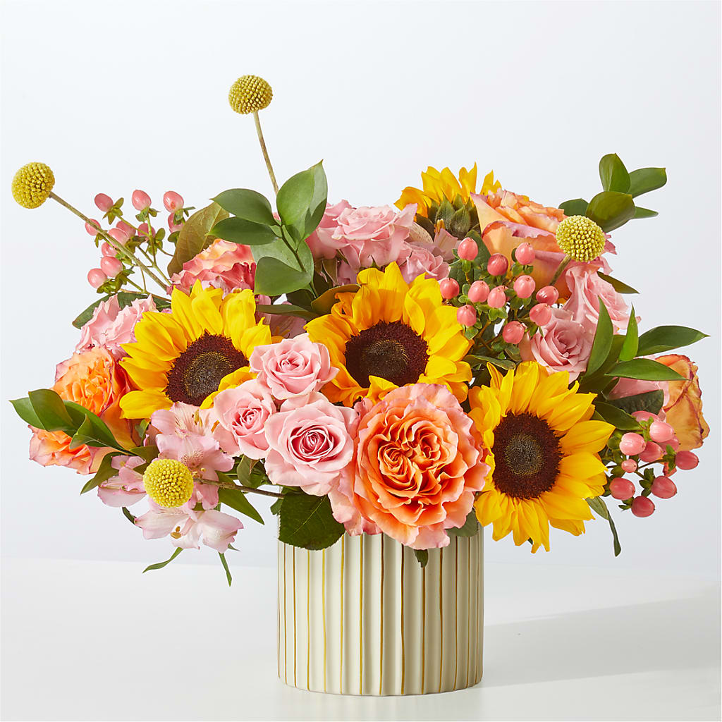 Sun's Out Bouquet – DEE'S FLORAL & DESIGNS, Fairmont MN