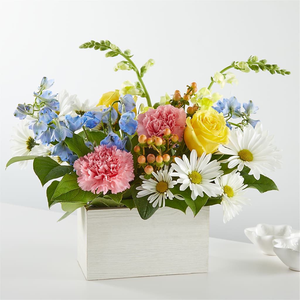 Sun Salutation Box Bouquet – DEE'S FLORAL & DESIGNS, Fairmont MN
