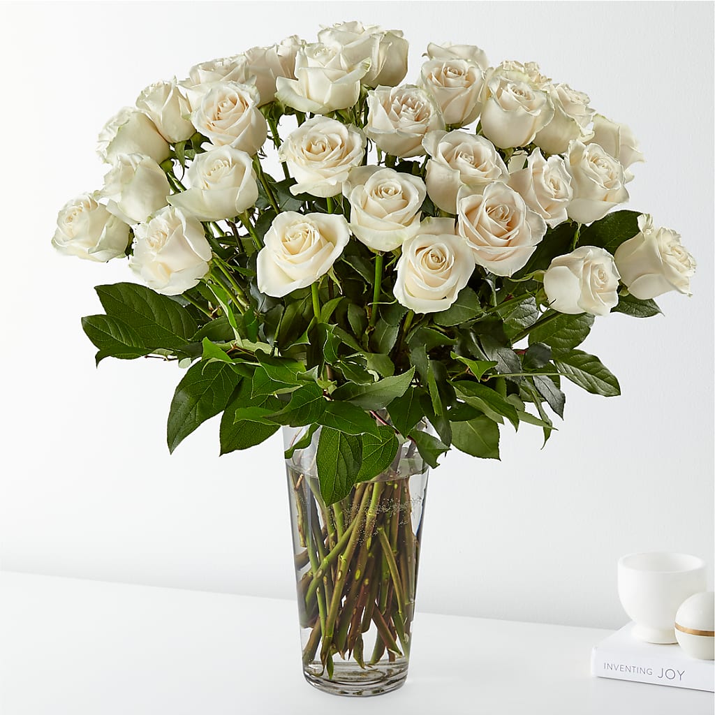 Long Stem White Rose Bouquet – DEE'S FLORAL & DESIGNS, Fairmont MN