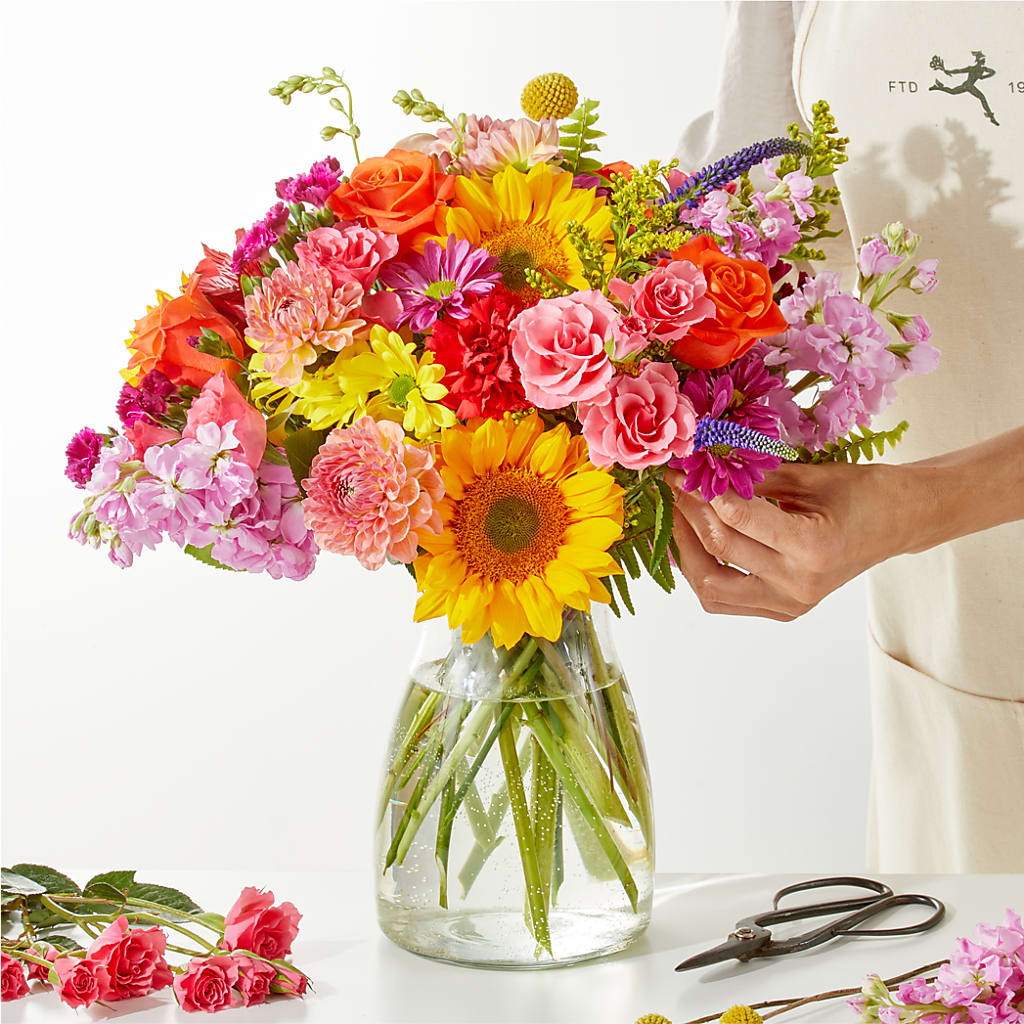 Cue the Confetti - A Florist Original – DEE'S FLORAL & DESIGNS, Fairmont MN