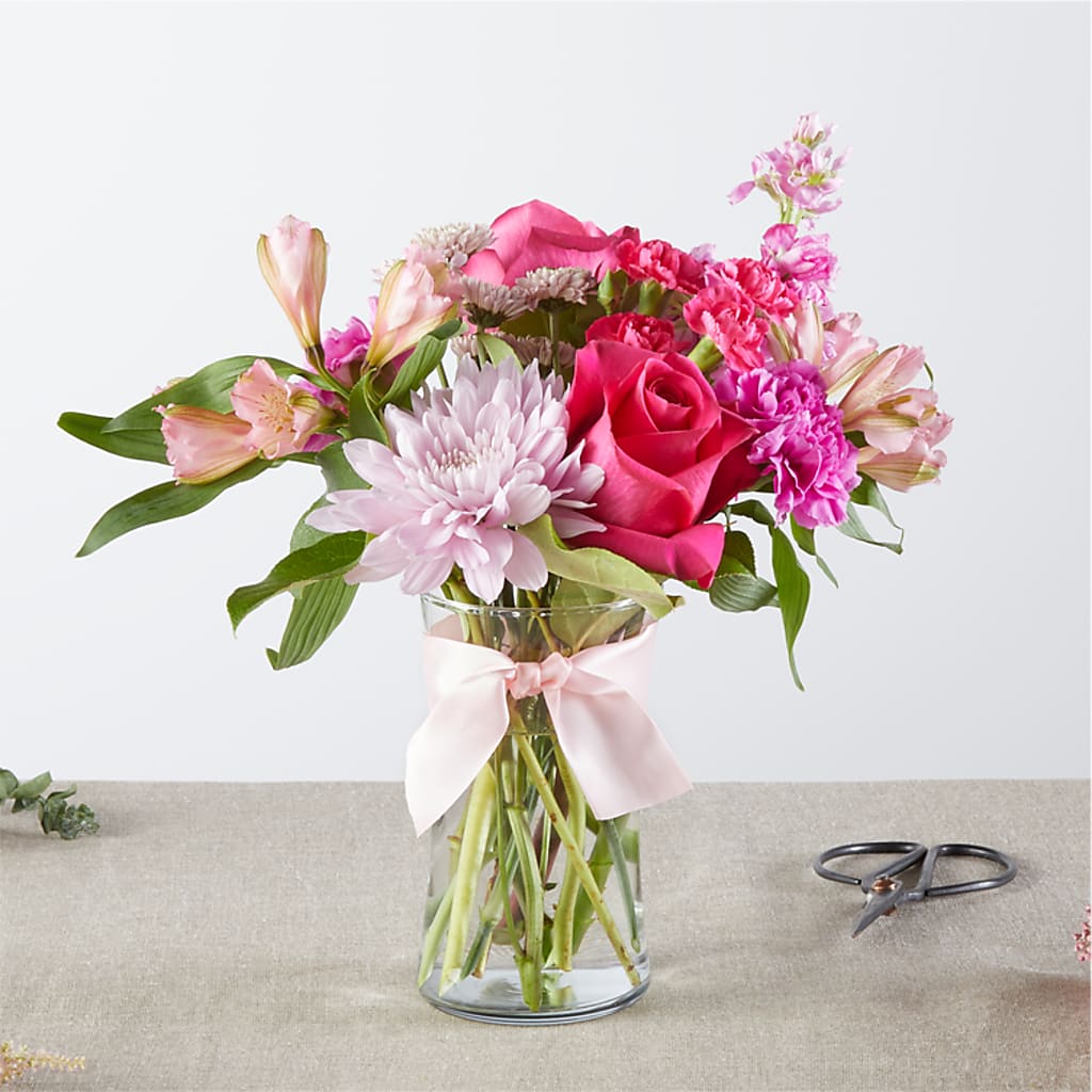 Pink Ribbon - A Florist Original – DEE'S FLORAL & DESIGNS, Fairmont MN