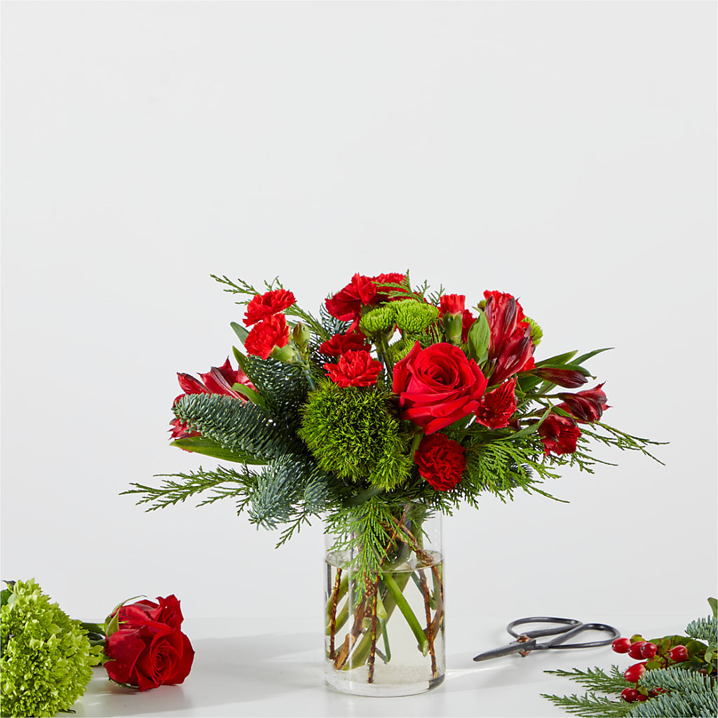 Merry Moment Bouquet – A Florist Original – DEE'S FLORAL & DESIGNS, Fairmont MN