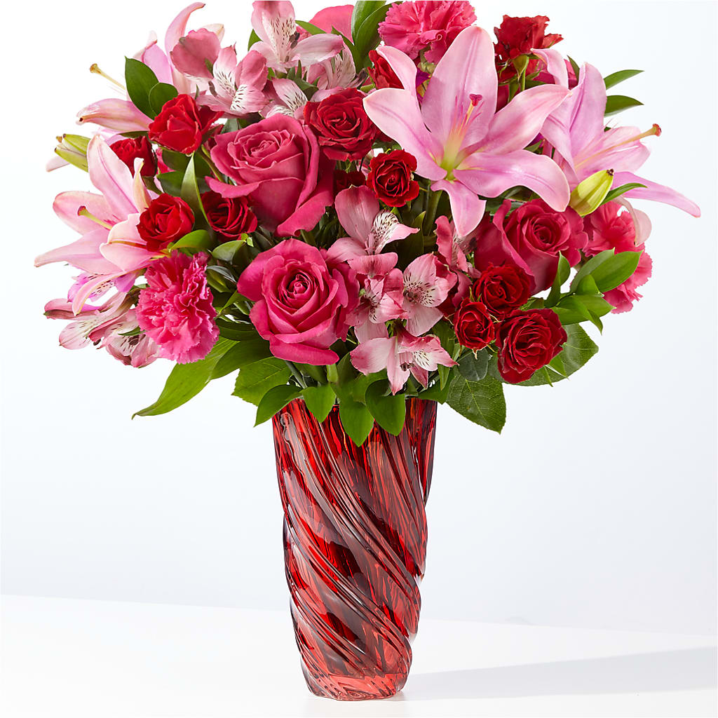 In Love Bouquet with Luxe Swirl Vase – DEE'S FLORAL & DESIGNS, Fairmont MN
