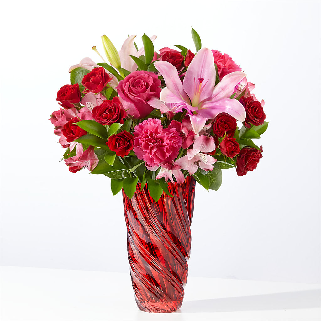In Love Bouquet with Luxe Swirl Vase – DEE'S FLORAL & DESIGNS, Fairmont MN