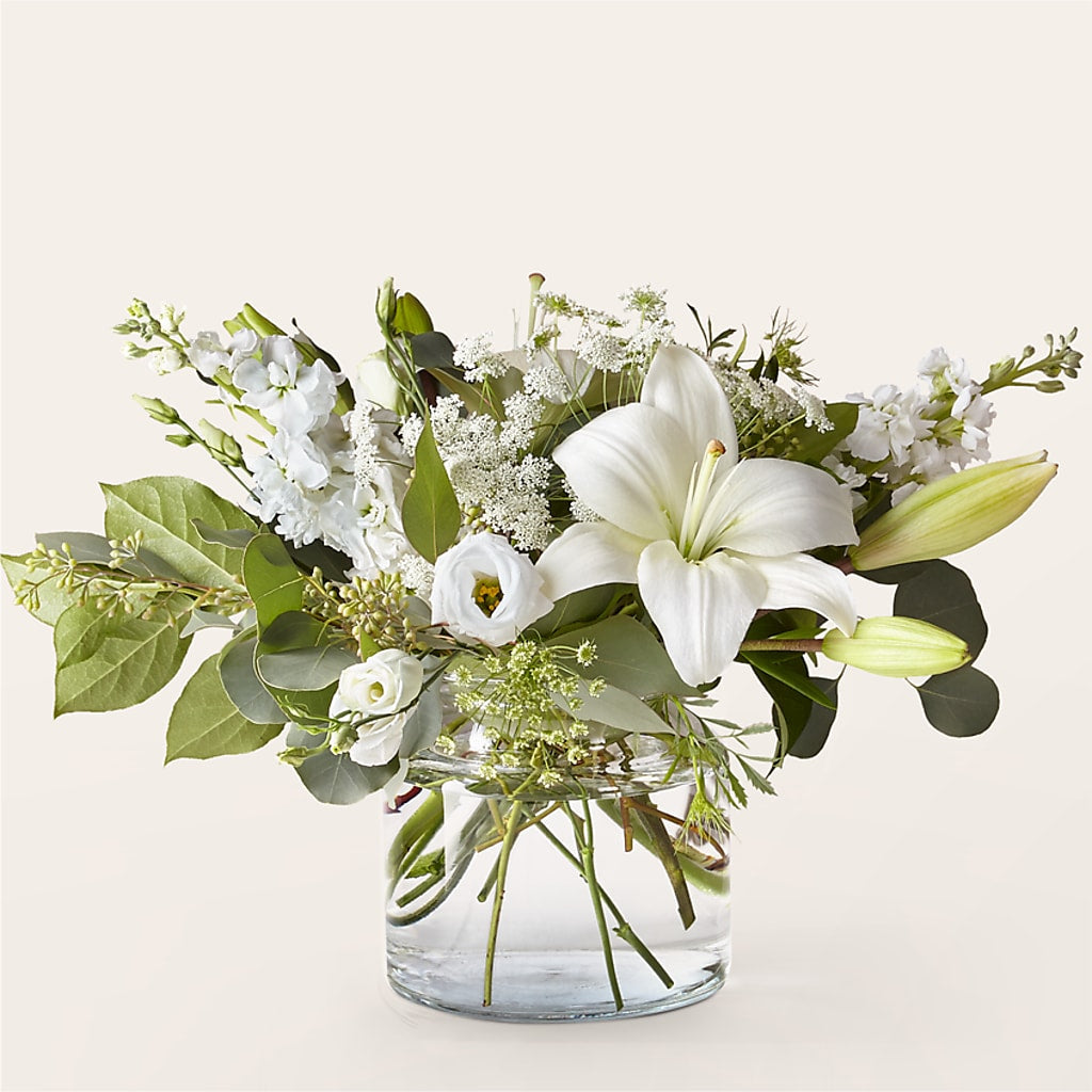 Alluring Elegance Bouquet – DEE'S FLORAL & DESIGNS, Fairmont MN