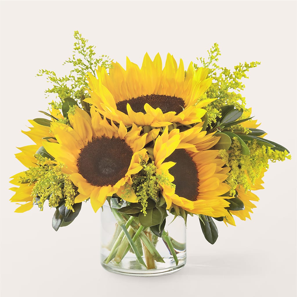 Beaming Sunflower Bouquet – DEE'S FLORAL & DESIGNS, Fairmont MN