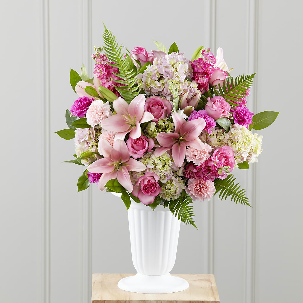 Never-Ending Love Arrangement – DEE'S FLORAL & DESIGNS, Fairmont MN