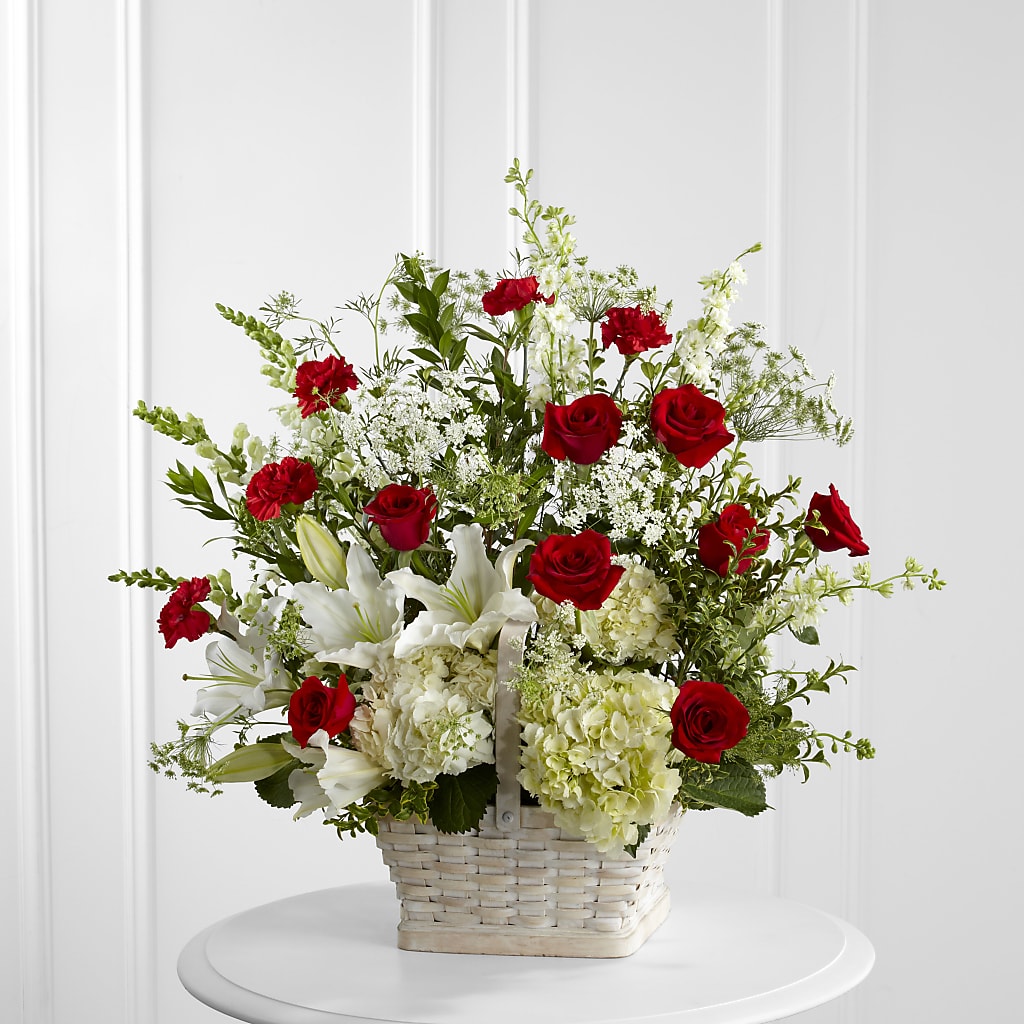 In Loving Memory Arrangement – DEE'S FLORAL & DESIGNS, Fairmont MN