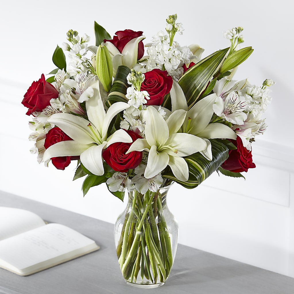 Loving Respect Bouquet – DEE'S FLORAL & DESIGNS, Fairmont MN