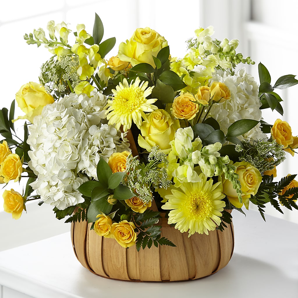 Rustic Remembrance Basket – DEE'S FLORAL & DESIGNS, Fairmont MN