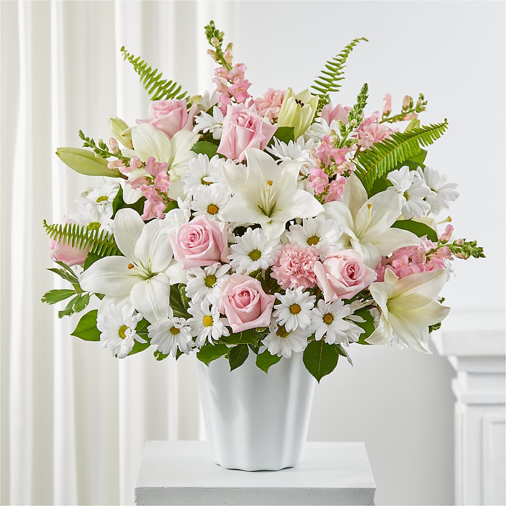 Soft Touch Tabletop Basket – DEE'S FLORAL & DESIGNS, Fairmont MN