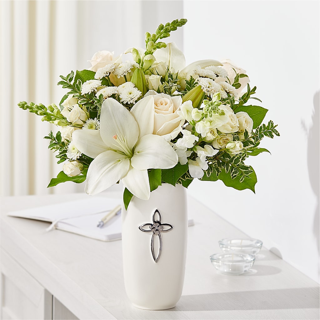 With Grace Bouquet – DEE'S FLORAL & DESIGNS, Fairmont MN