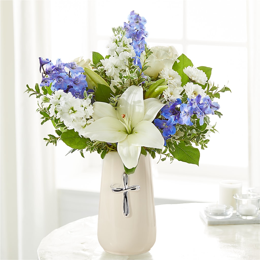 Heavenly Blossoms Bouquet – DEE'S FLORAL & DESIGNS, Fairmont MN