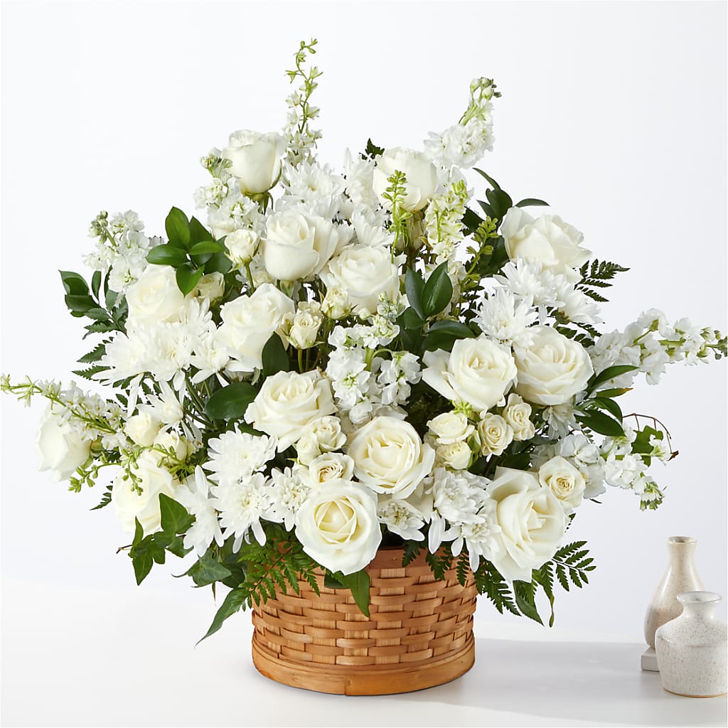 Heartfelt Condolences Arrangement – DEE'S FLORAL & DESIGNS, Fairmont MN