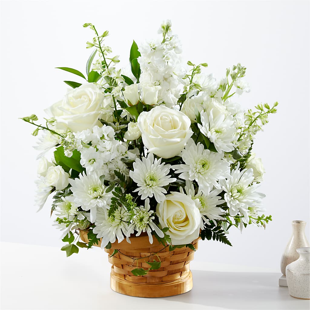 Heartfelt Condolences Arrangement – DEE'S FLORAL & DESIGNS, Fairmont MN