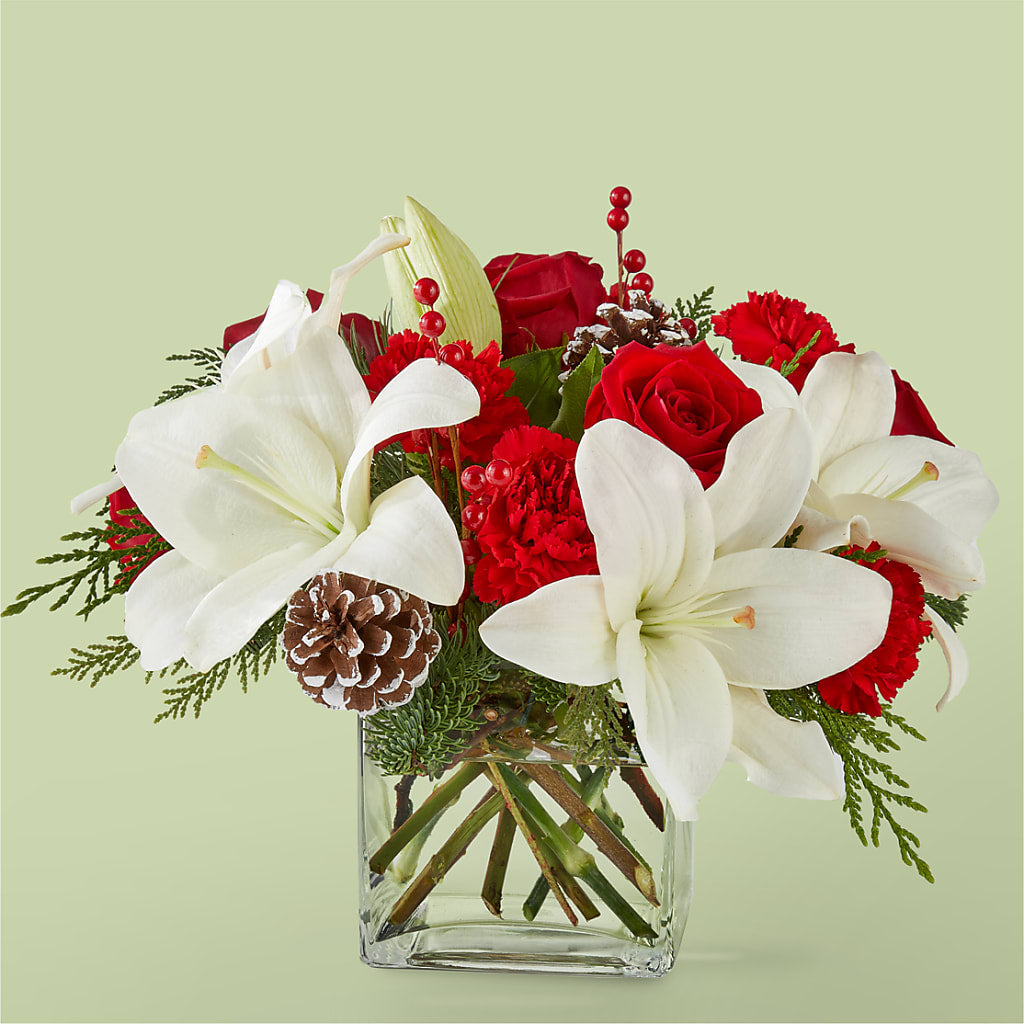 Glistening Icicles Bouquet – DEE'S FLORAL & DESIGNS, Fairmont MN