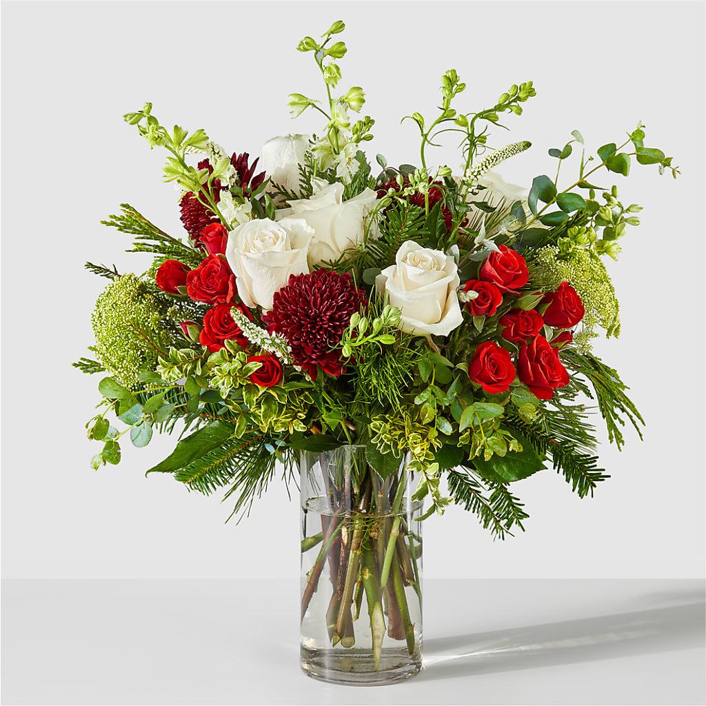 Favorite Traditions Bouquet – DEE'S FLORAL & DESIGNS, Fairmont MN