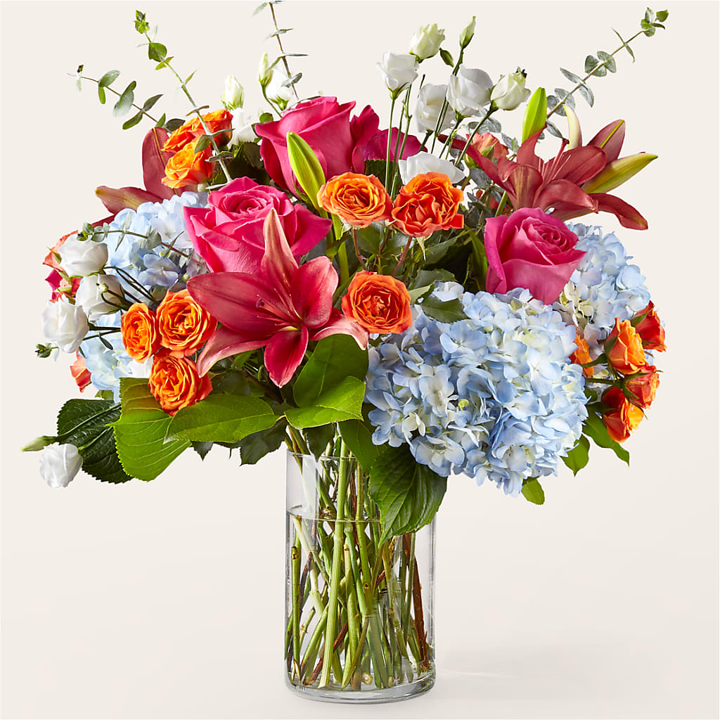 Awestruck Luxury Bouquet – DEE'S FLORAL & DESIGNS, Fairmont MN