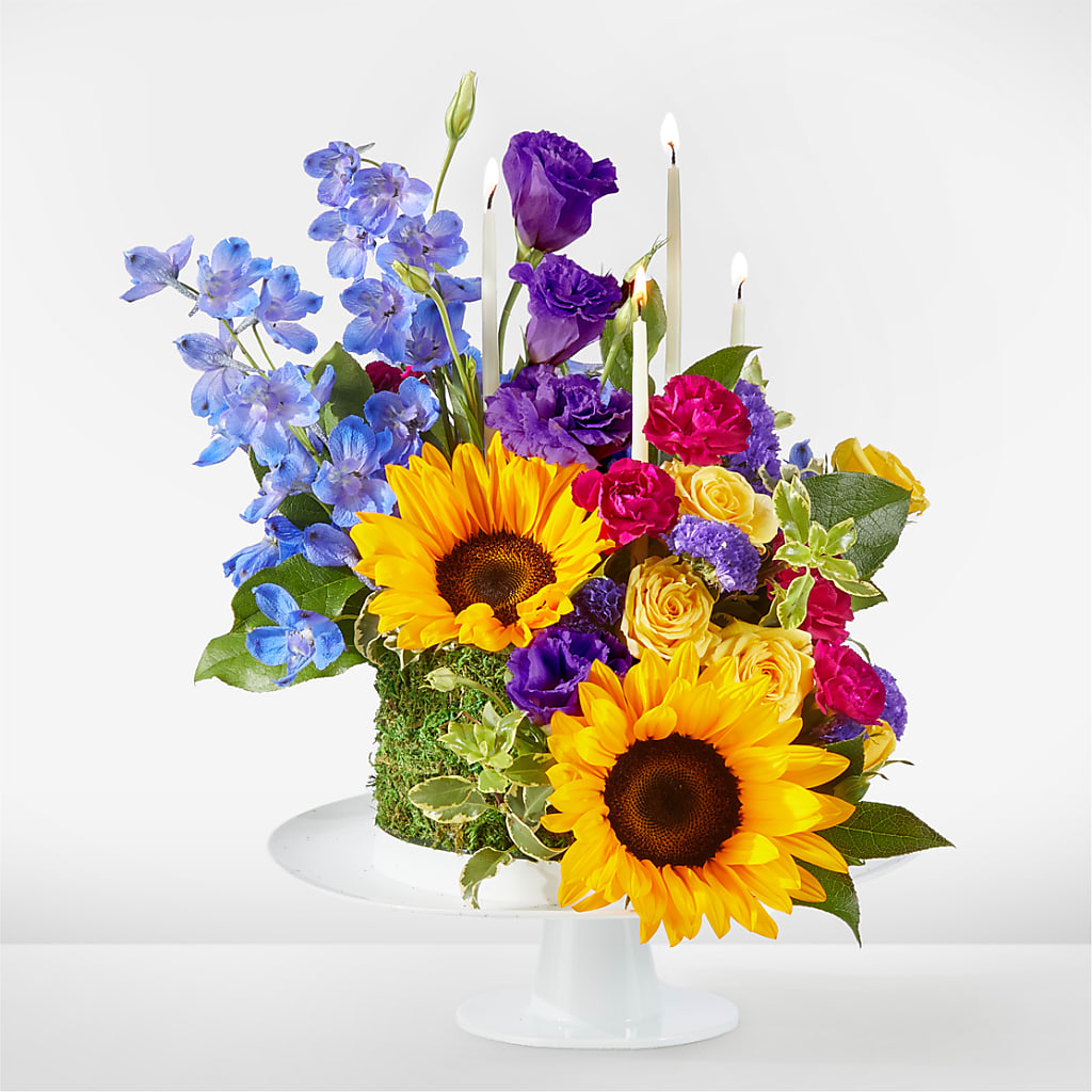 Star of the Day Floral Cake – DEE'S FLORAL & DESIGNS, Fairmont MN