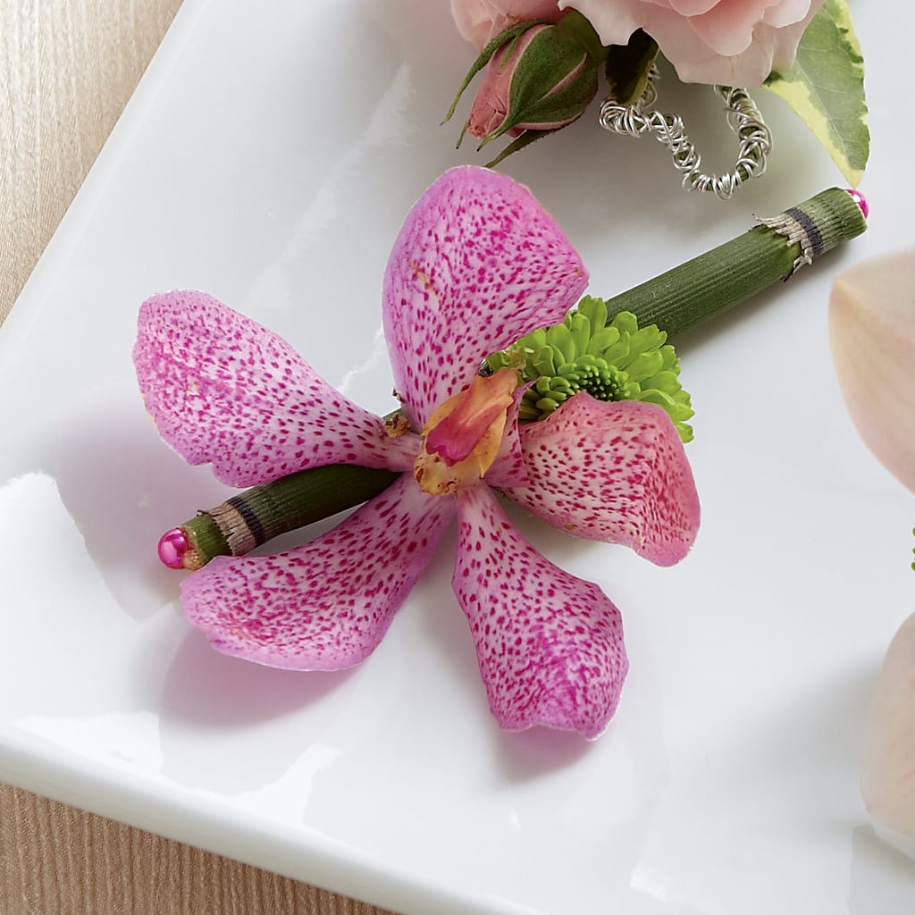 Pink Mokara Boutonniere – DEE'S FLORAL & DESIGNS, Fairmont MN