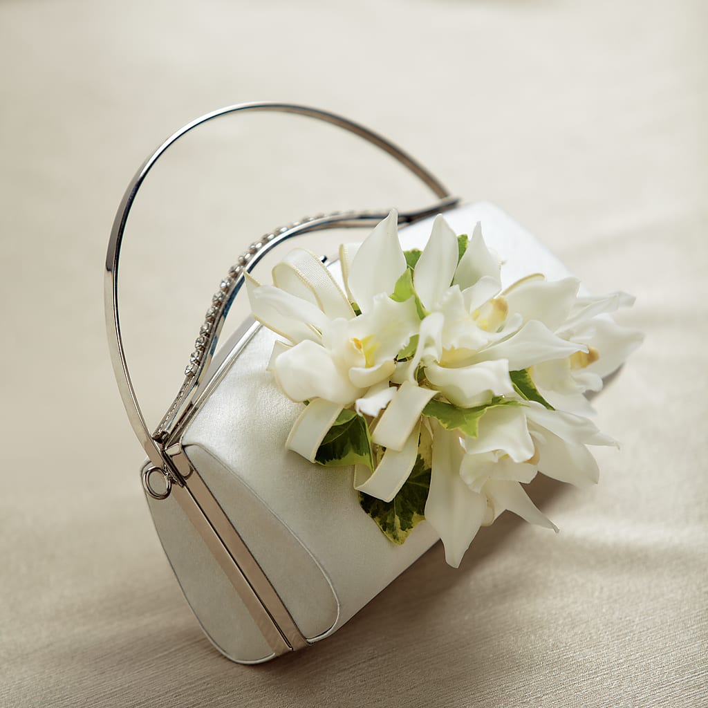White Purse Decor – DEE'S FLORAL & DESIGNS, Fairmont MN