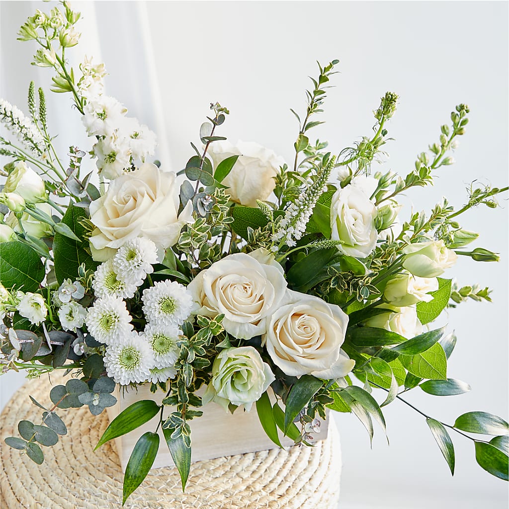 Cashmere Bouquet – DEE'S FLORAL & DESIGNS, Fairmont MN
