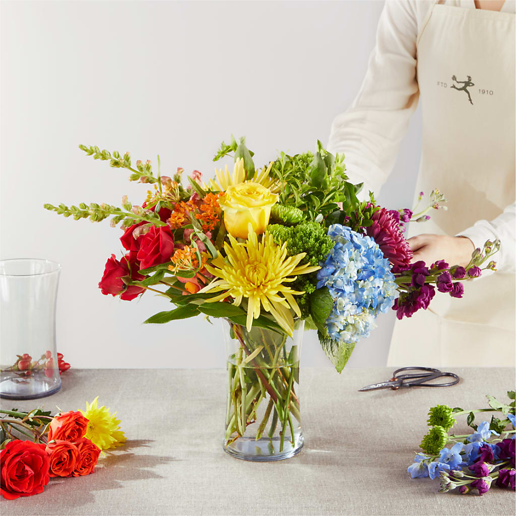 Summer Spectra - A Florist Original – DEE'S FLORAL & DESIGNS, Fairmont MN