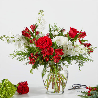 Merry Moment Bouquet – A Florist Original – DEE'S FLORAL & DESIGNS, Fairmont MN