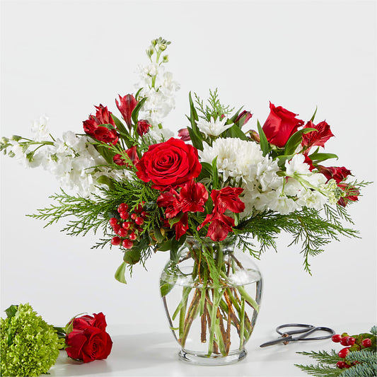 Merry Moment Bouquet – A Florist Original – DEE'S FLORAL & DESIGNS, Fairmont MN