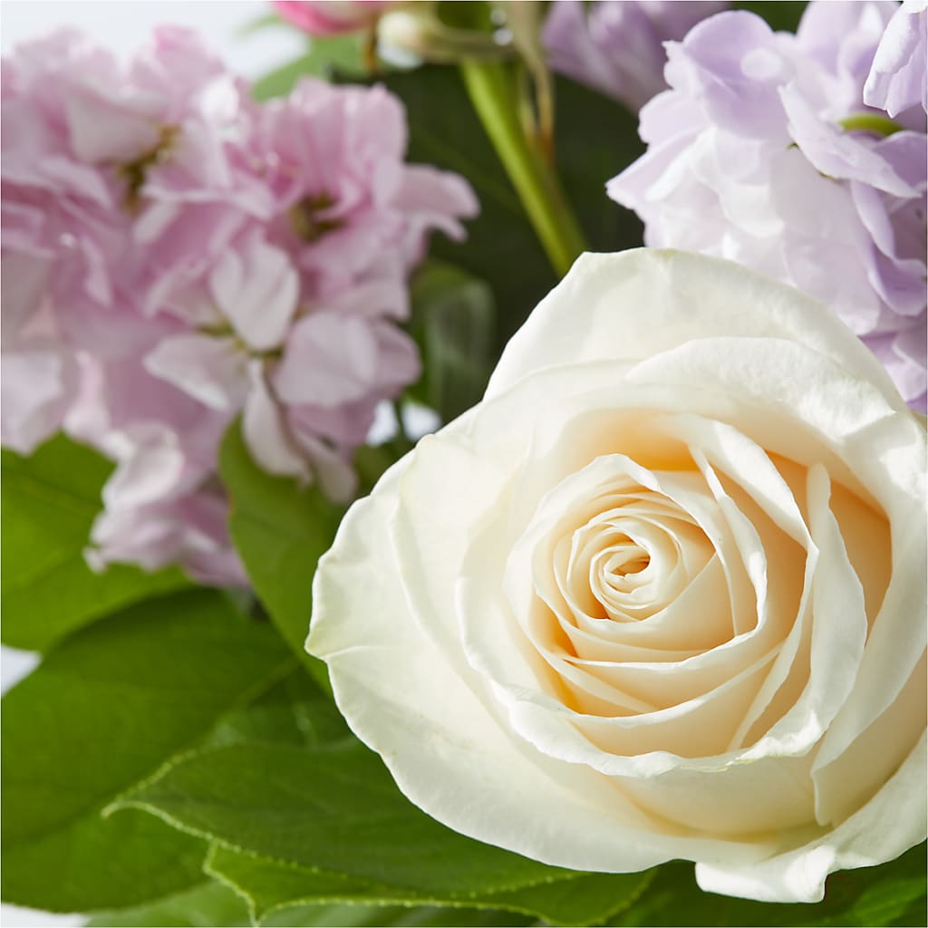 Springtime Spritz Bouquet – DEE'S FLORAL & DESIGNS, Fairmont MN
