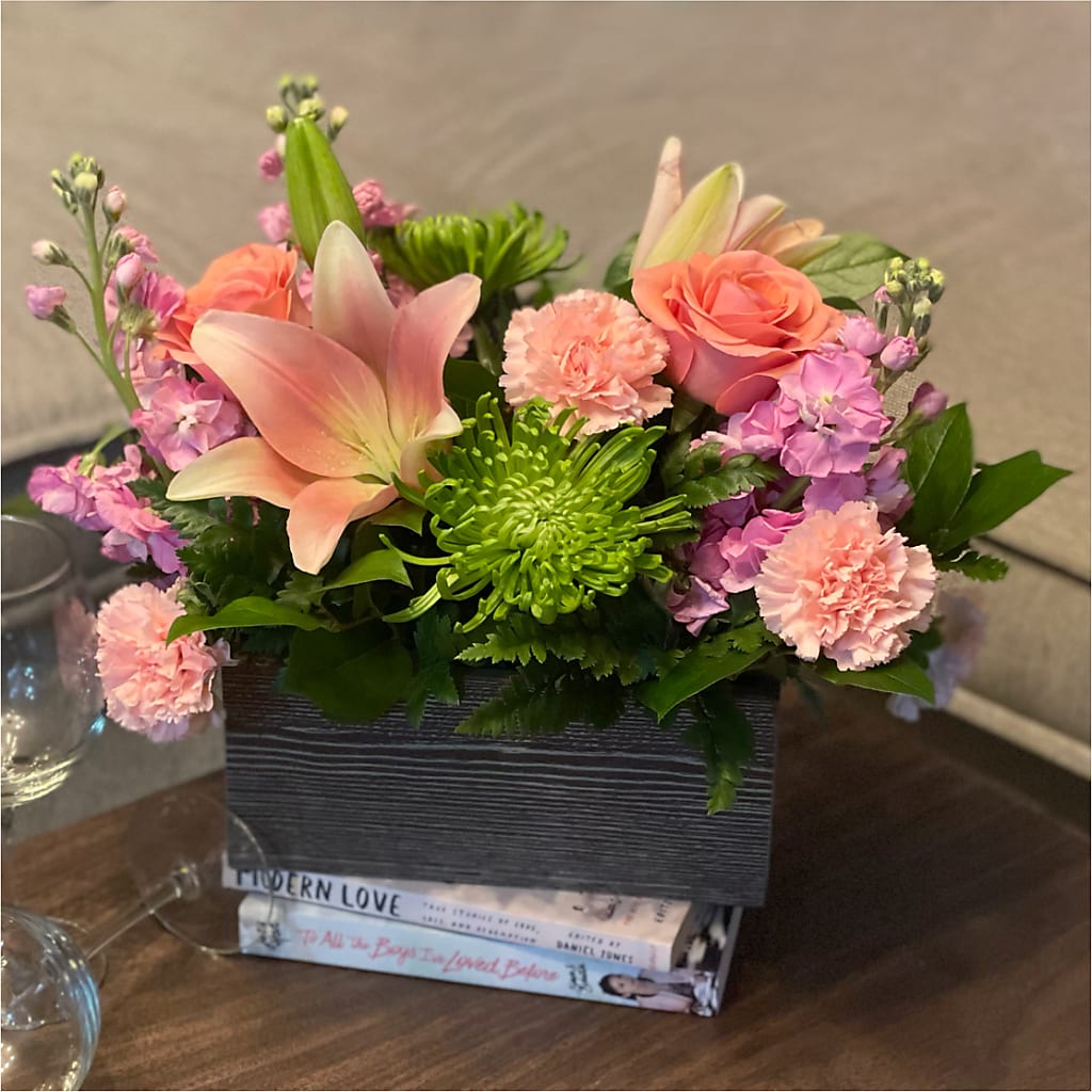 Beautiful Spirit Basket – DEE'S FLORAL & DESIGNS, Fairmont MN