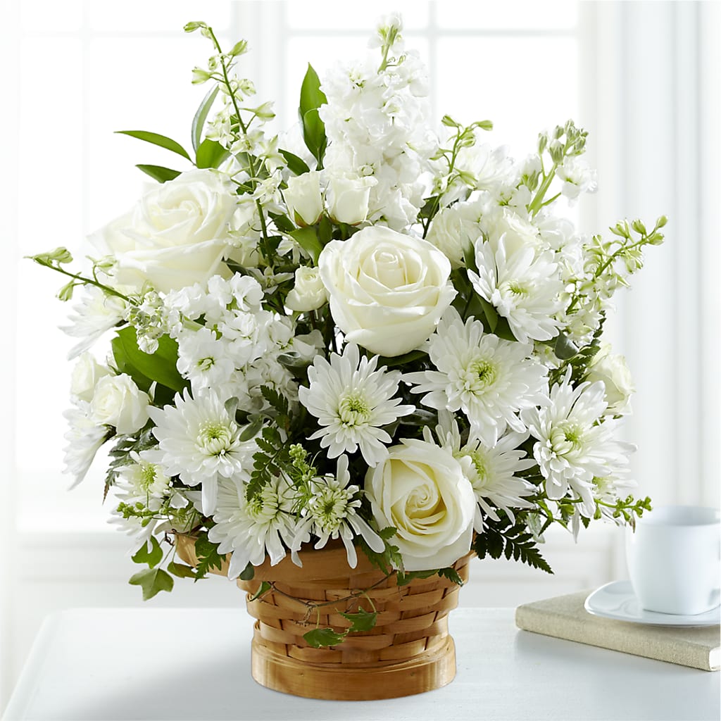Heartfelt Condolences Arrangement – DEE'S FLORAL & DESIGNS, Fairmont MN