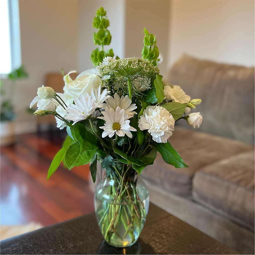 Classic Ivory – A Florist Original – DEE'S FLORAL & DESIGNS, Fairmont MN