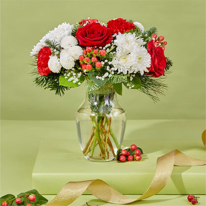 Chance of Flurries Bouquet – DEE'S FLORAL & DESIGNS, Fairmont MN