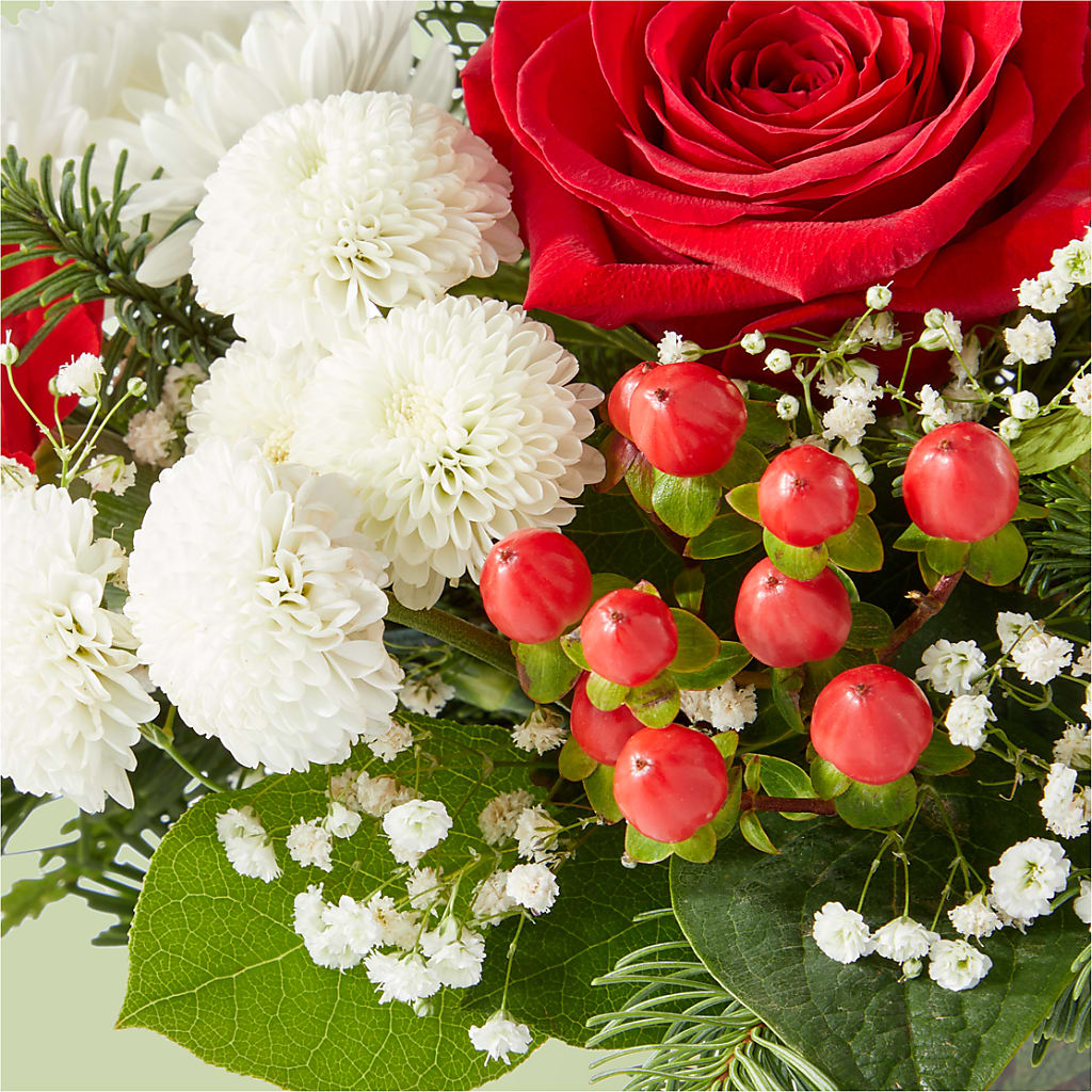 Chance of Flurries Bouquet – DEE'S FLORAL & DESIGNS, Fairmont MN