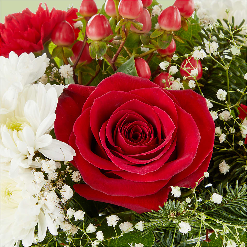 Chance of Flurries Bouquet – DEE'S FLORAL & DESIGNS, Fairmont MN