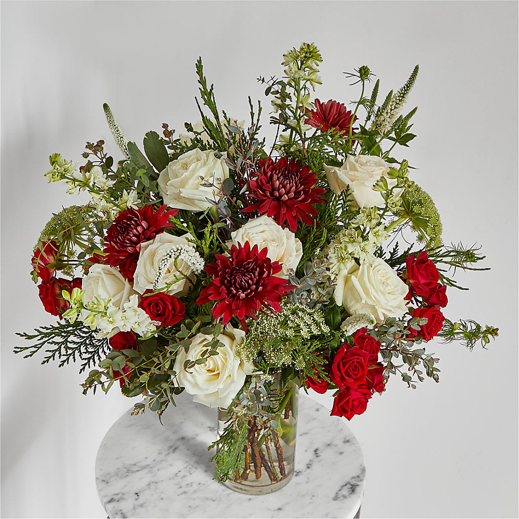 Favorite Traditions Bouquet – DEE'S FLORAL & DESIGNS, Fairmont MN