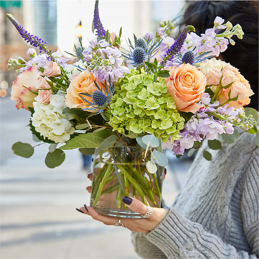 Porch Swing Bouquet – DEE'S FLORAL & DESIGNS, Fairmont MN
