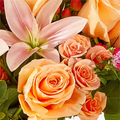 Bisous Bouquet – DEE'S FLORAL & DESIGNS, Fairmont MN