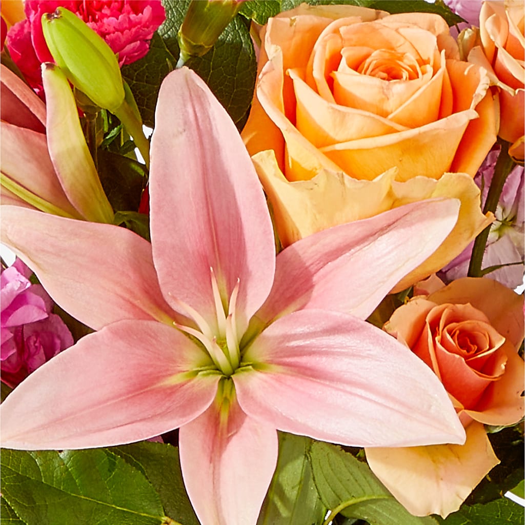 Bisous Bouquet – DEE'S FLORAL & DESIGNS, Fairmont MN