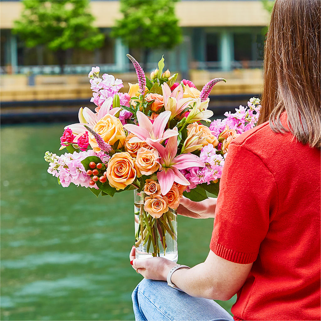 Bisous Bouquet – DEE'S FLORAL & DESIGNS, Fairmont MN
