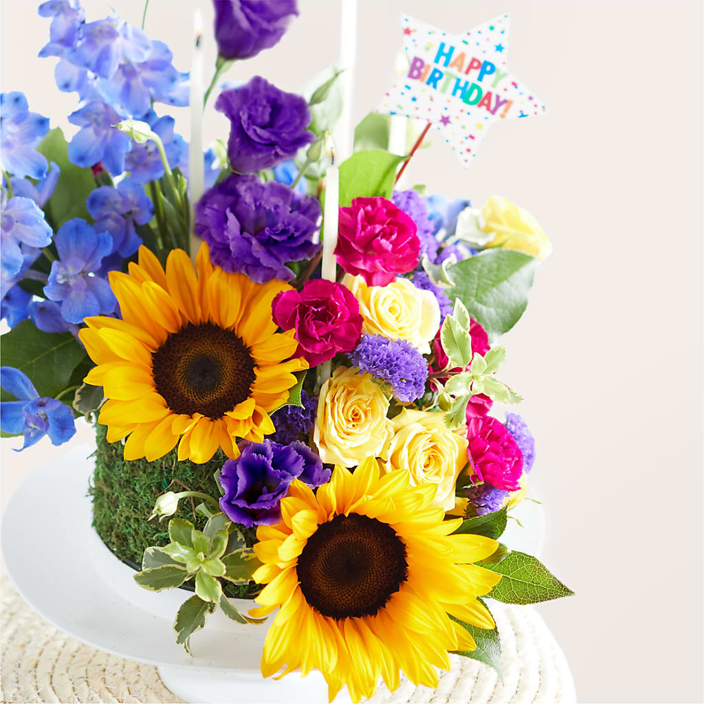 Star of the Day Floral Cake – DEE'S FLORAL & DESIGNS, Fairmont MN